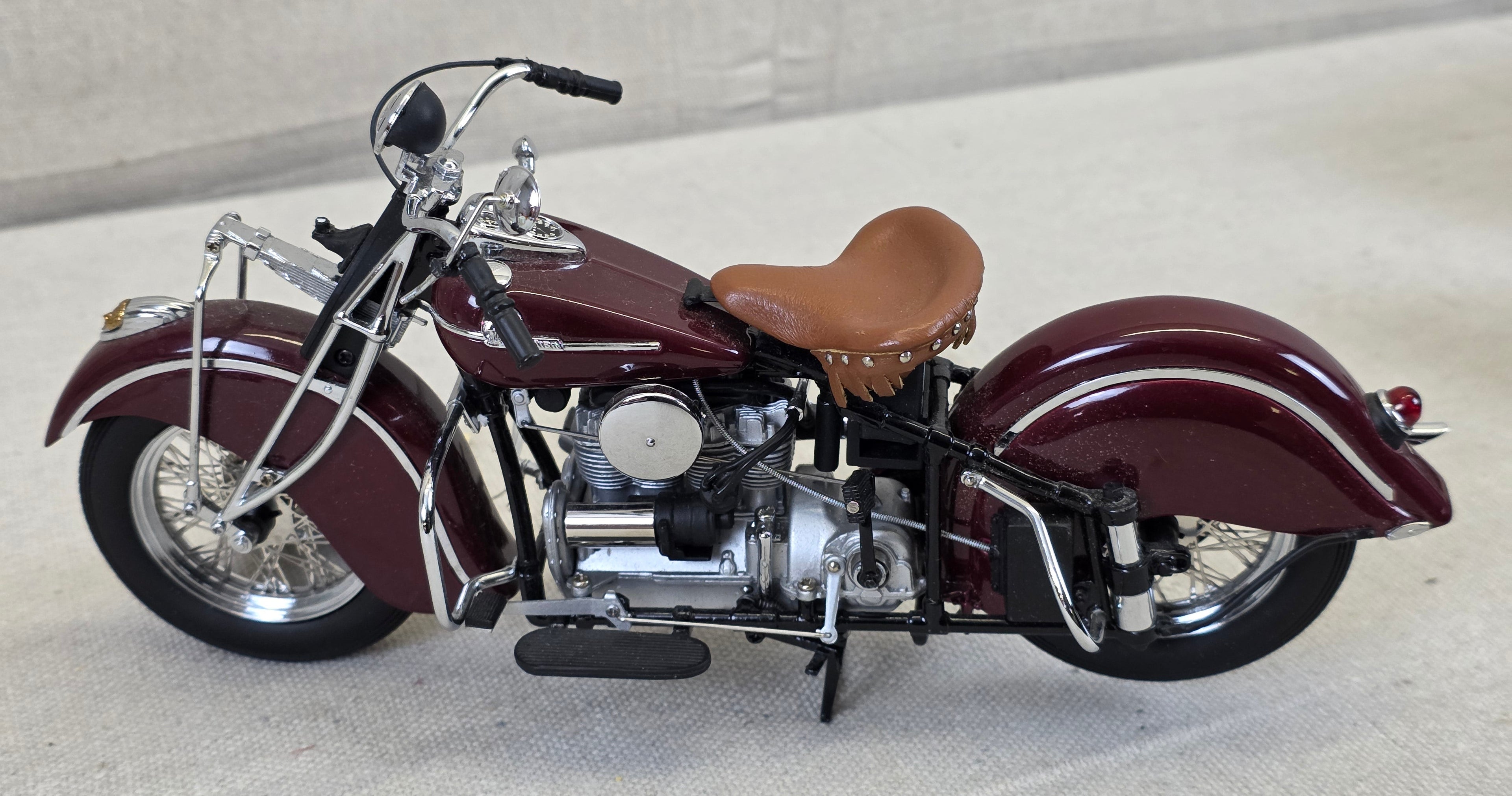 1942 Indian Model 442 Franklin Mint 1/10 Scale Motorcycle