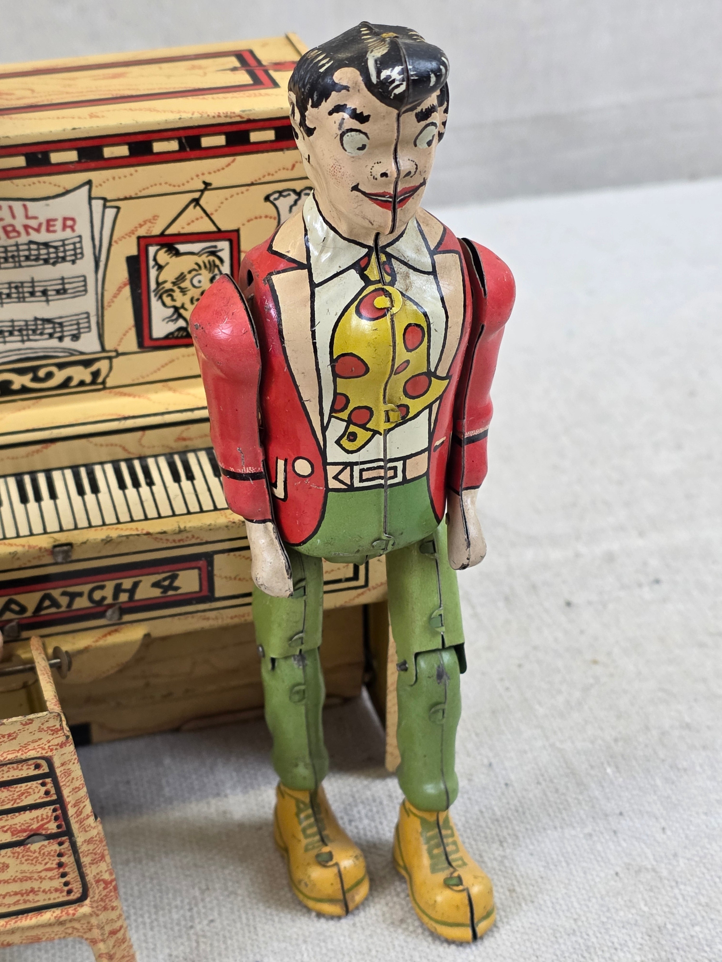 1940's L'il Abner Wind-Up Tin Litho Dogpatch Band