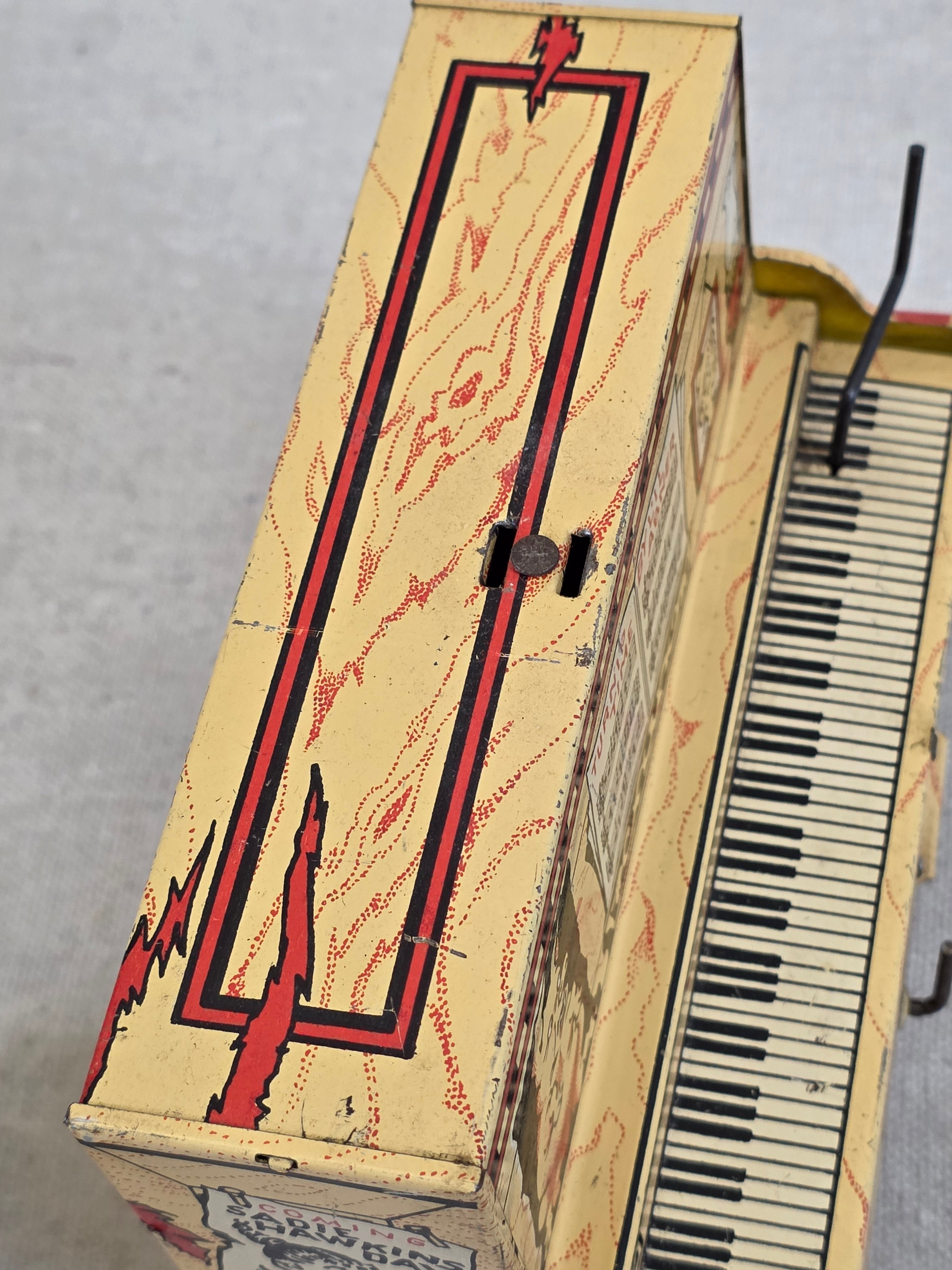 1940's L'il Abner Wind-Up Tin Litho Dogpatch Band