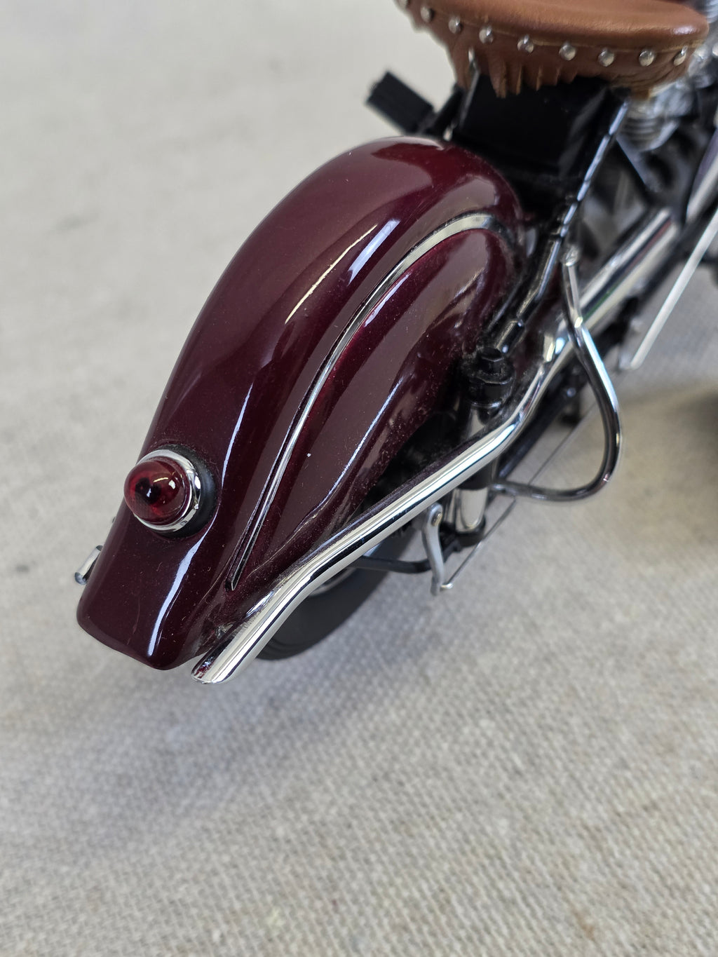 1942 Indian Model 442 Franklin Mint 1/10 Scale Motorcycle