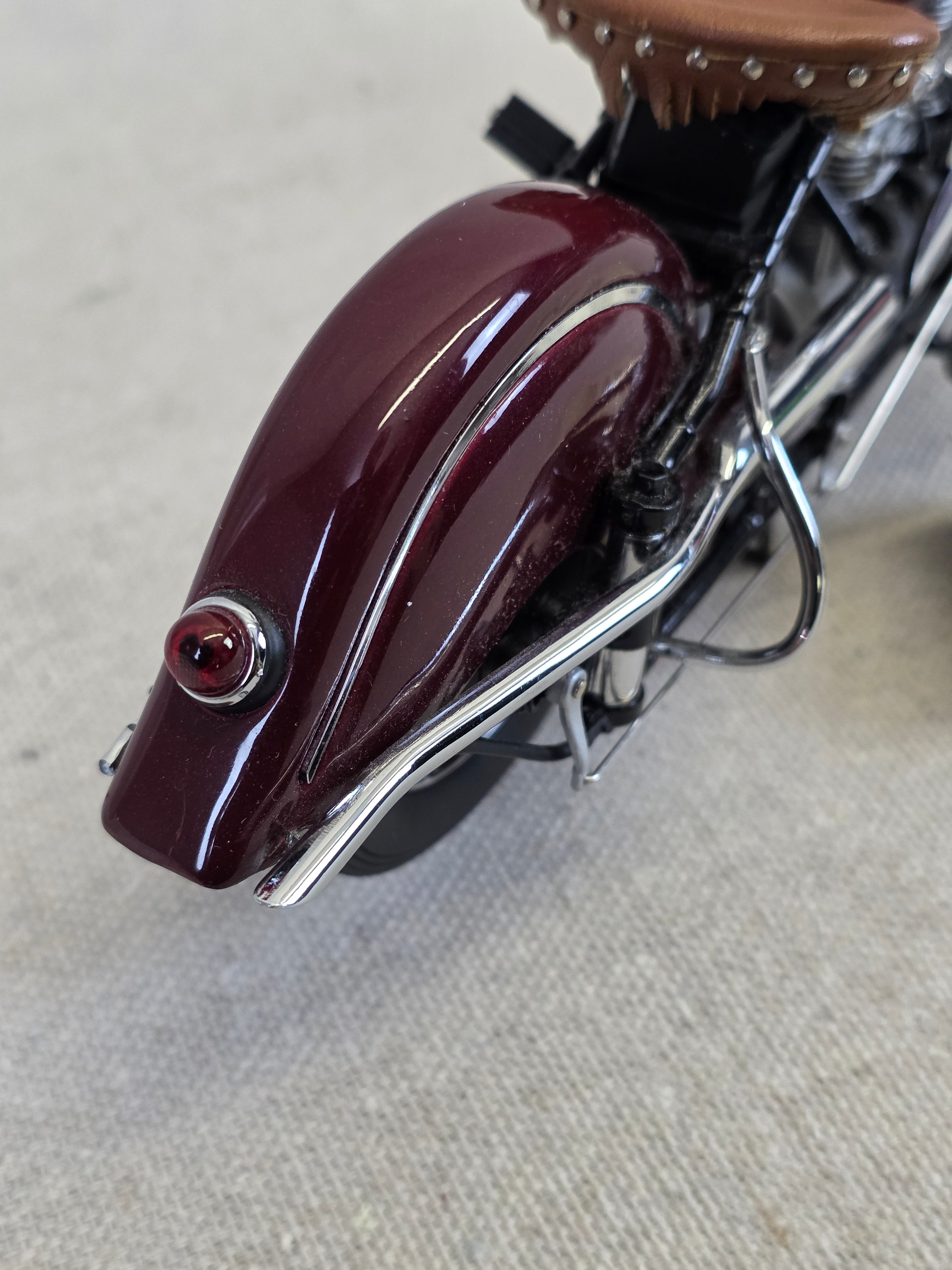 1942 Indian Model 442 Franklin Mint 1/10 Scale Motorcycle