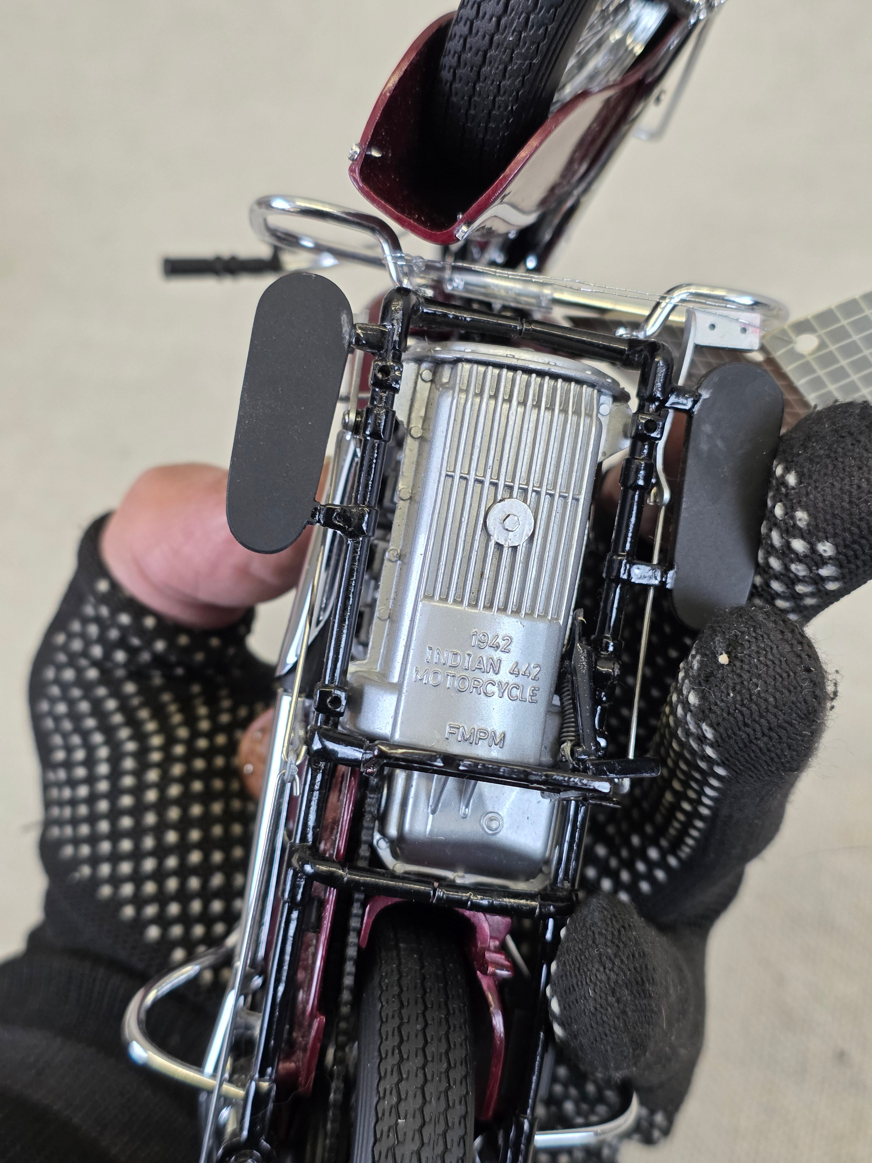 1942 Indian Model 442 Franklin Mint 1/10 Scale Motorcycle