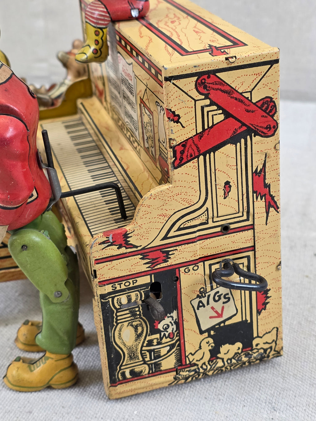 1940's L'il Abner Wind-Up Tin Litho Dogpatch Band