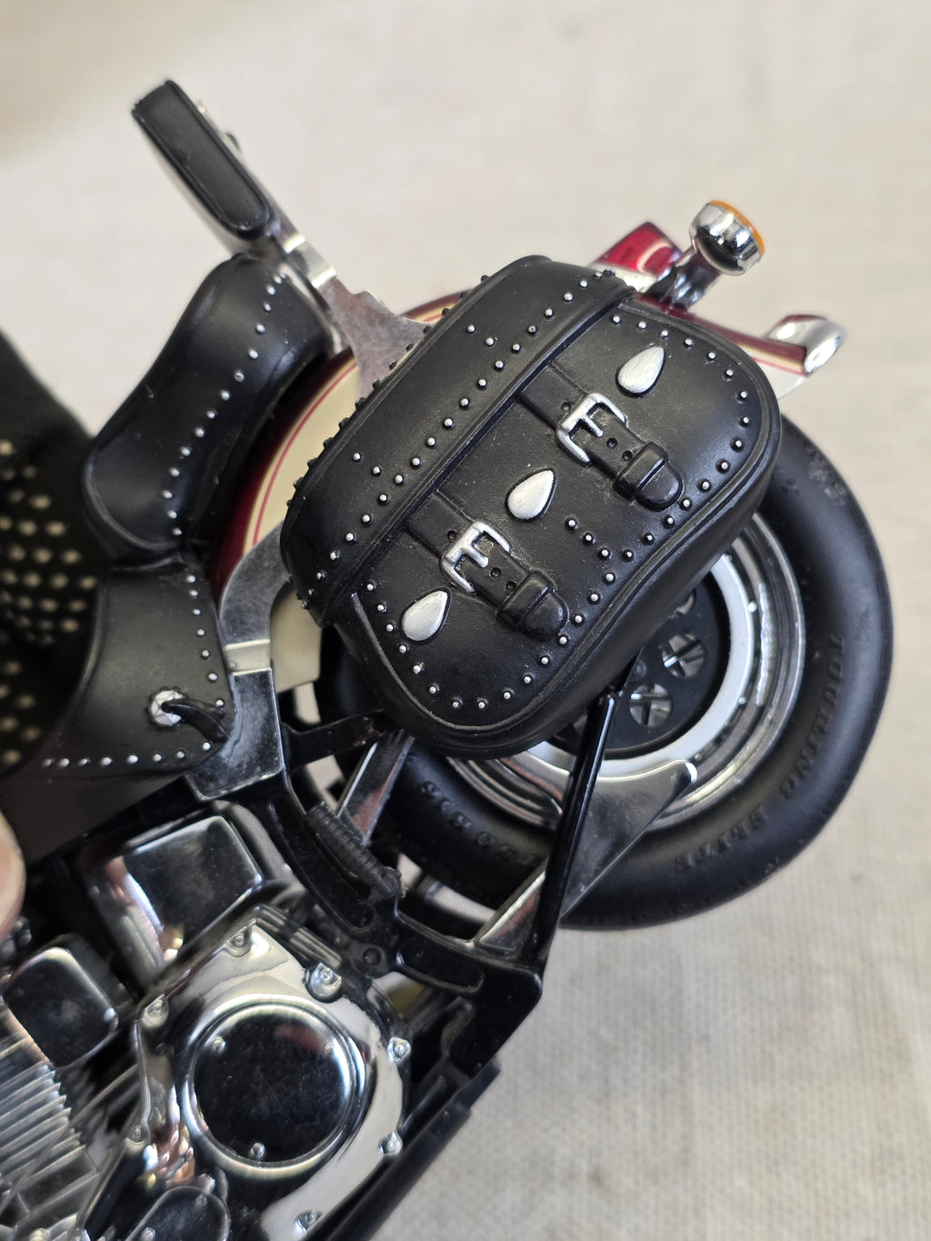 Franklin Mint Harley Davidson Heritage Softail Classic 1/10 Motorcycle