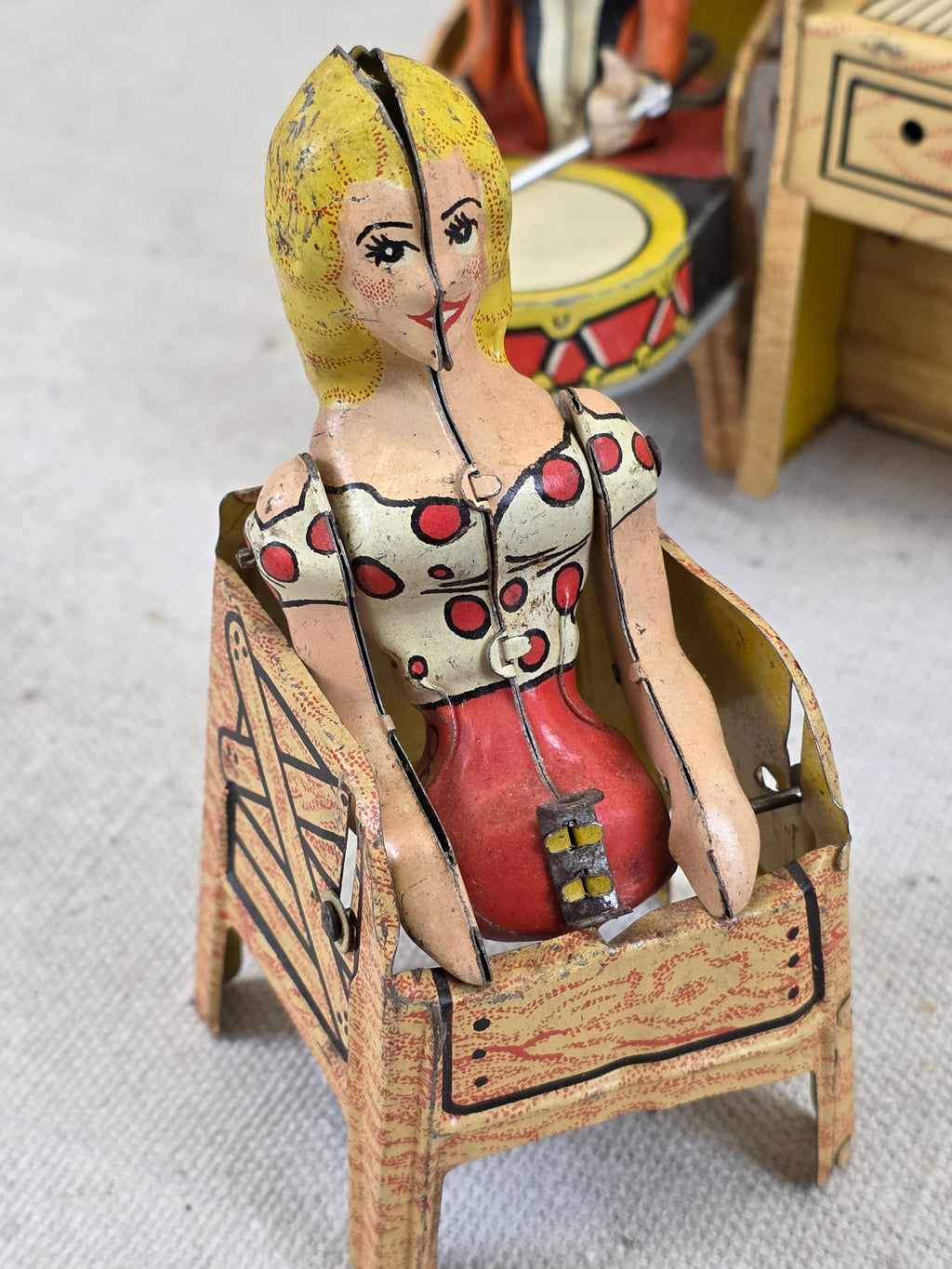 1940's L'il Abner Wind-Up Tin Litho Dogpatch Band
